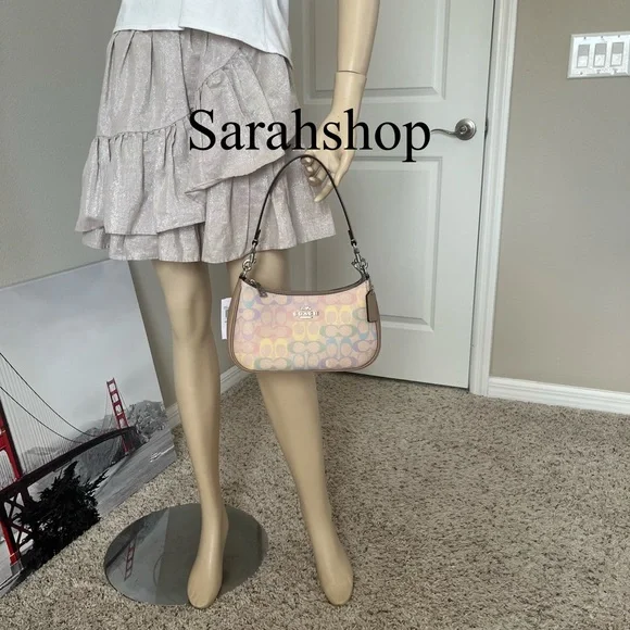 ✅Coach Teri Shoulder Bag In Rainbow Signature Canvas - Picture 10 of 13
